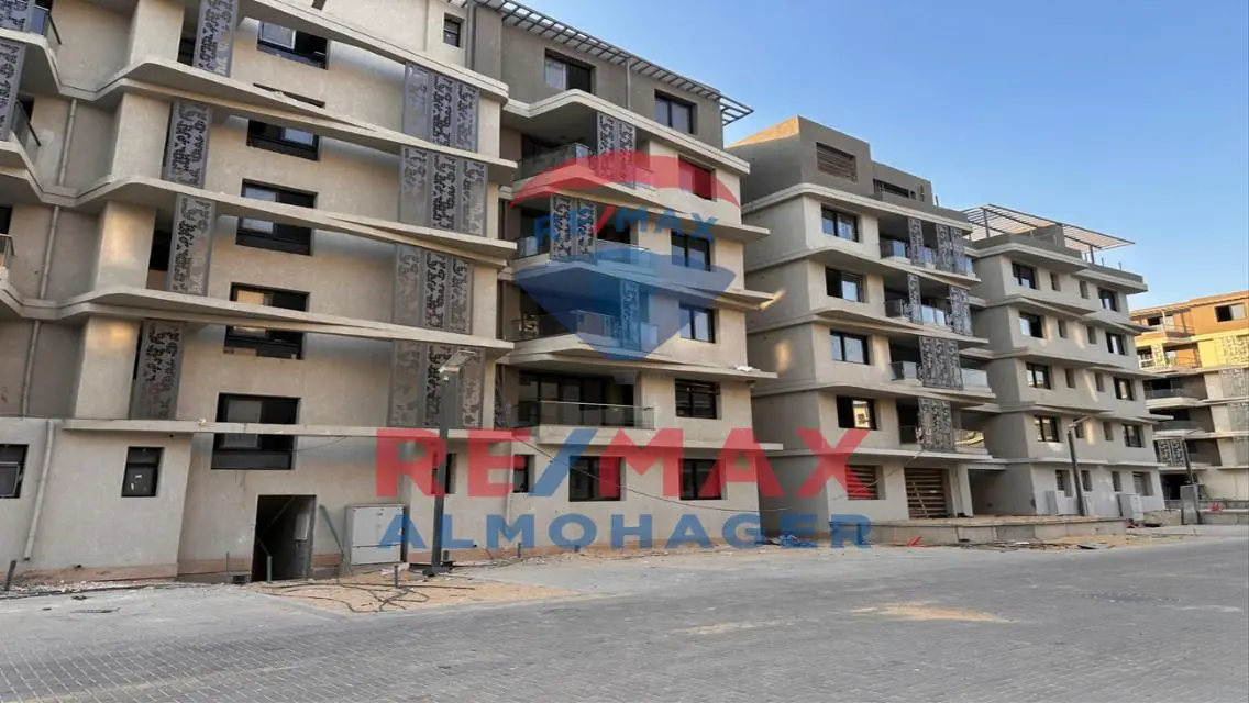 Luxury 3-Bedroom Apartment with Private Garden and Gym