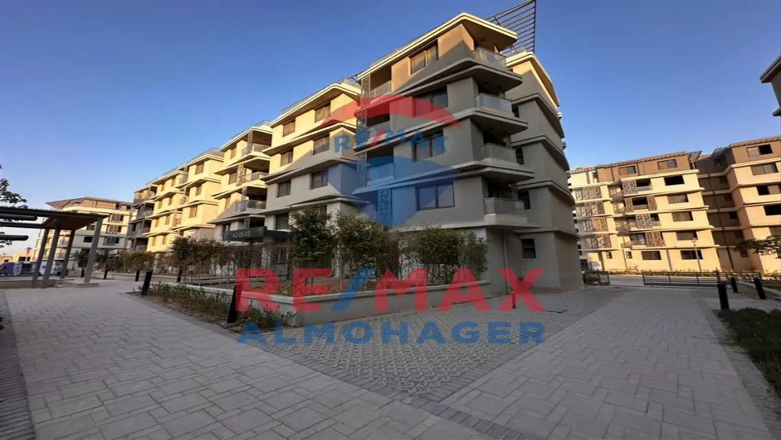 Luxury 3-Bedroom Apartment with Private Garden and Gym
