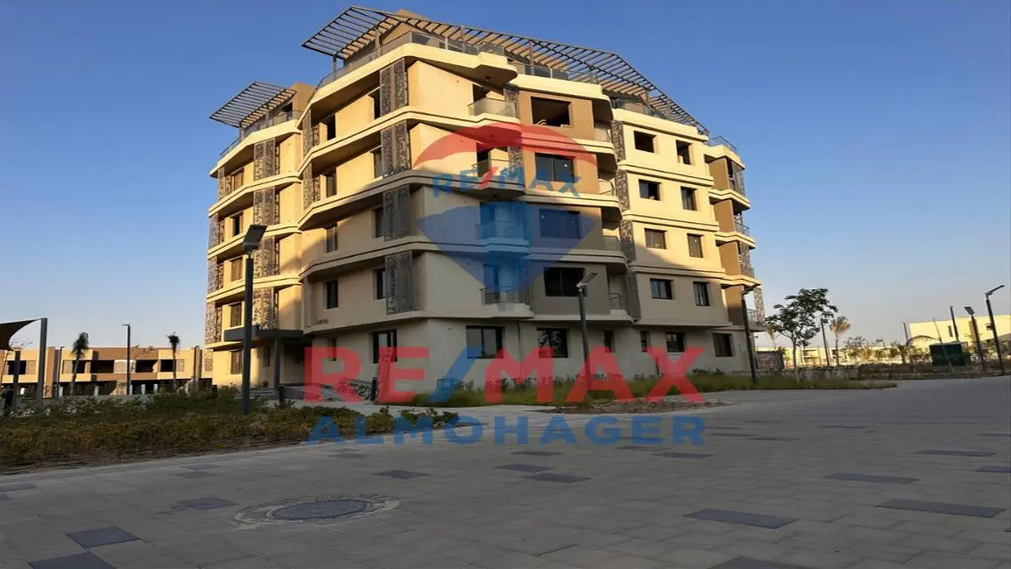 Luxury 3-Bedroom Apartment with Private Garden and Gym