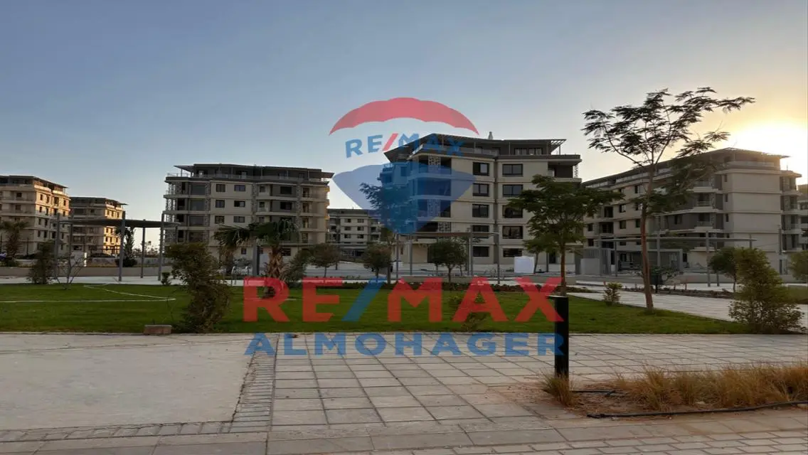 Luxury 3-Bedroom Apartment with Private Garden and Gym