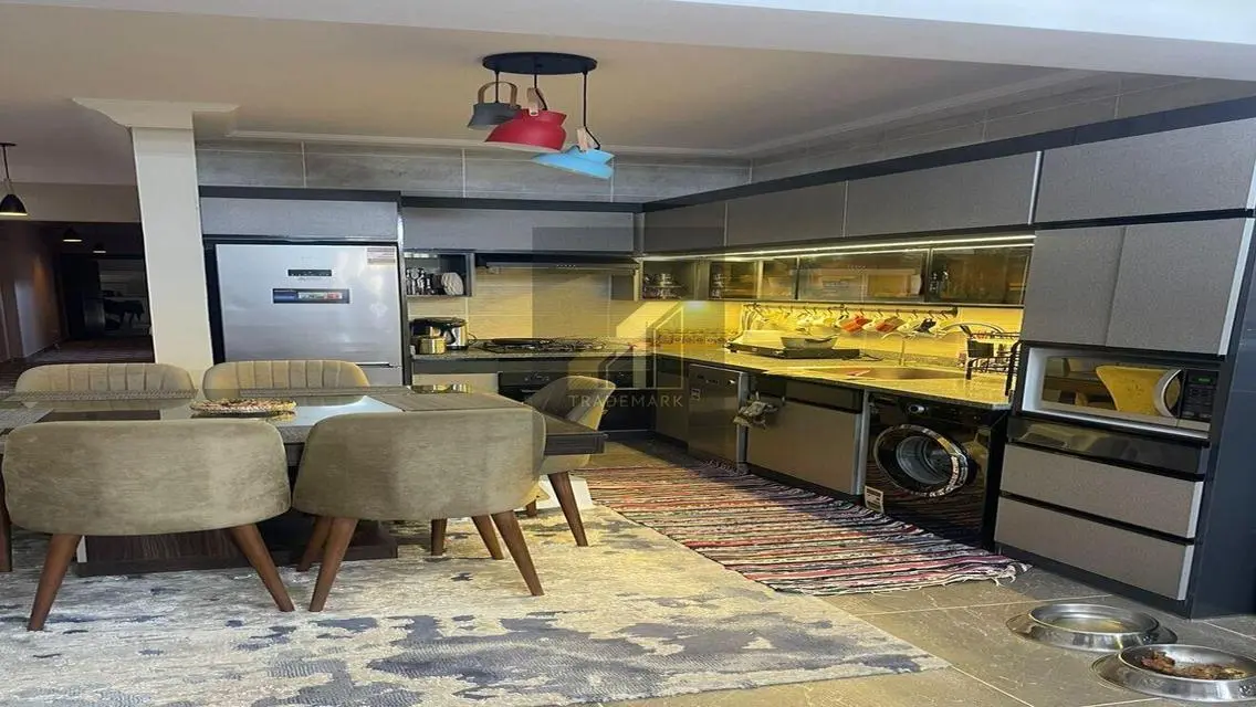 منزل فخم مع amenities في موقع متميز