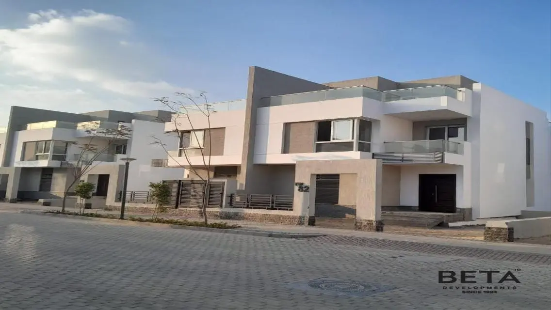 Luxury Villa for Sale with Private Garden and Children's Pool
