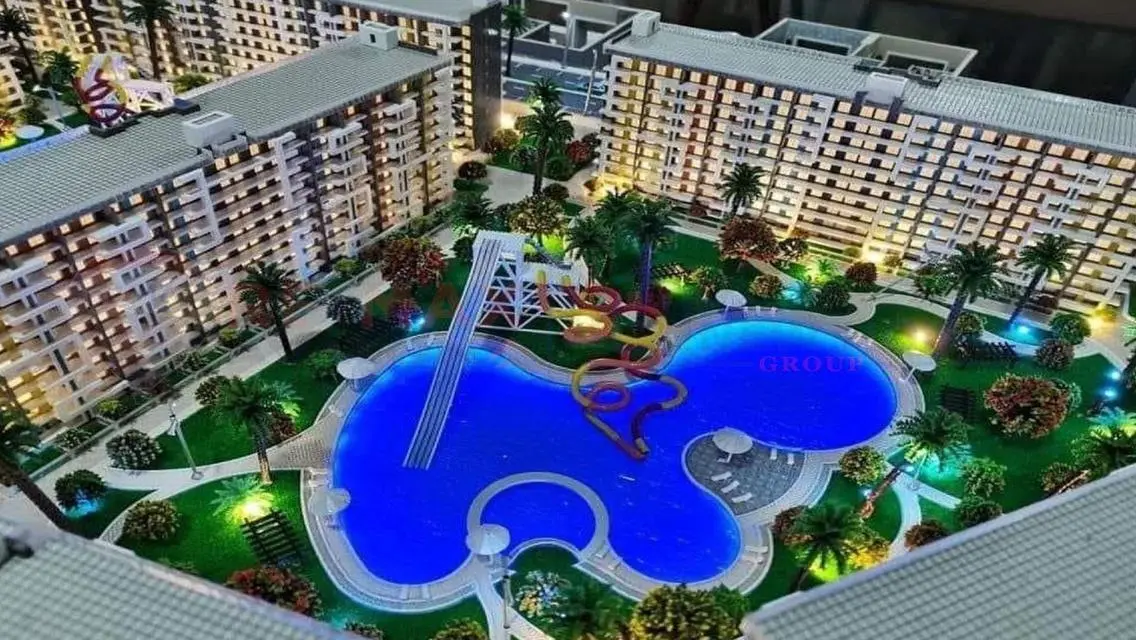 Luxurious Apartment with Stunning Lake View