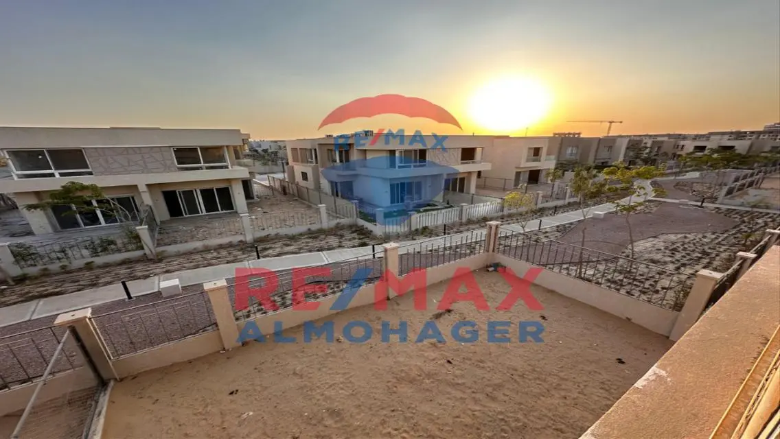 Luxury Apartment with Private Garden and Shared Gym
