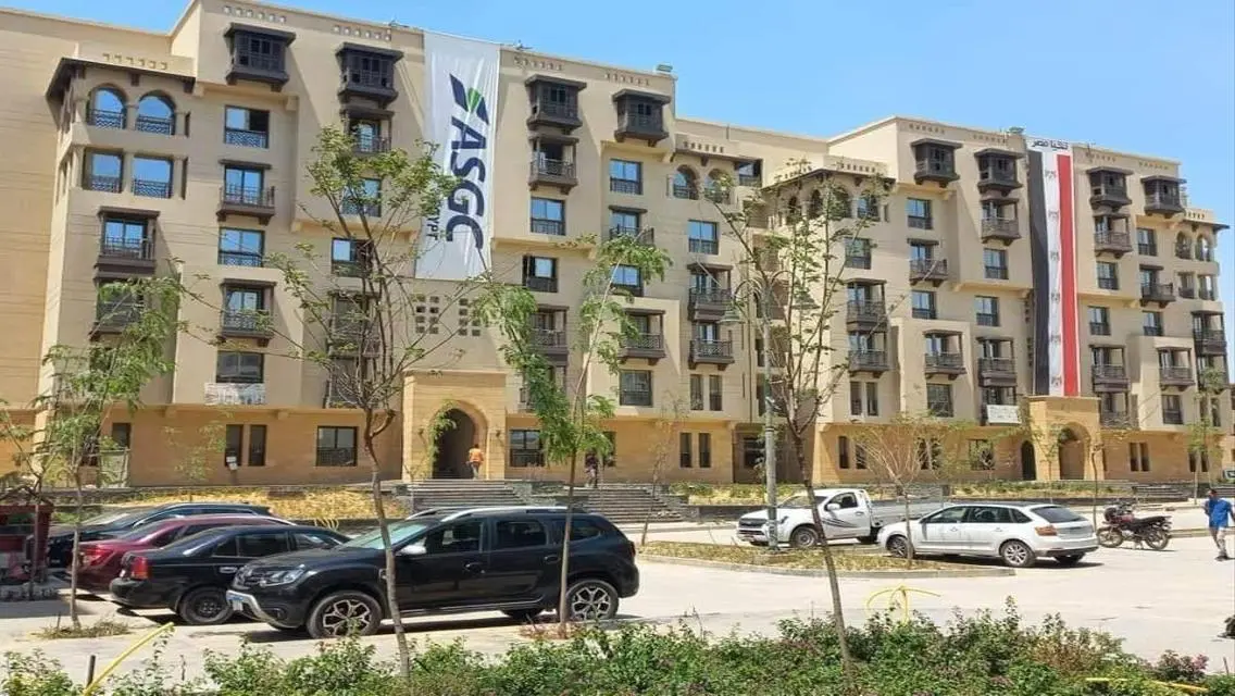 Luxury Apartment with Spacious Layout in the City Center