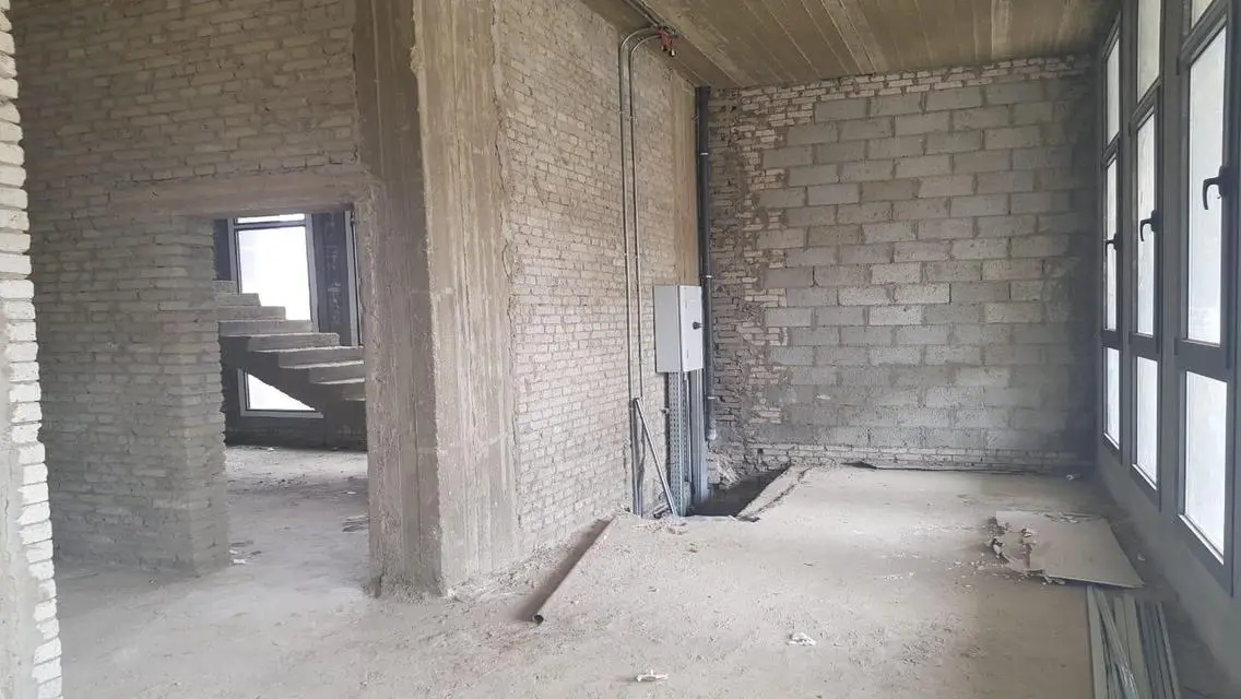 Fantastic Investment Opportunity in Spacious Property
