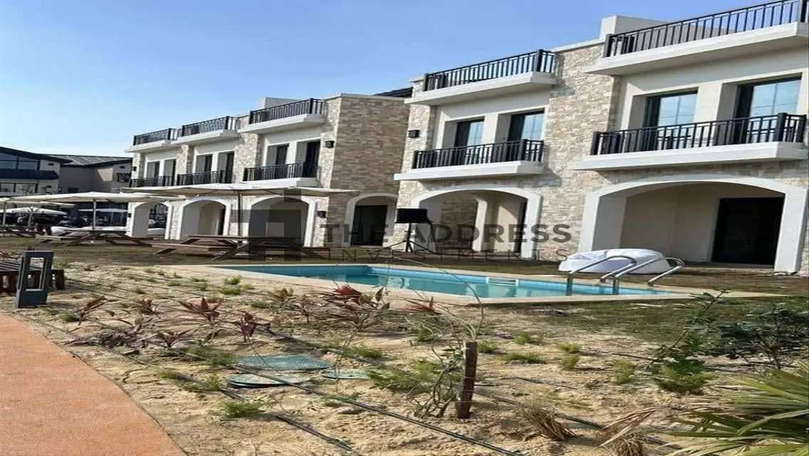 فيلا فاخرة للبيع في الجونة مع مسبح وحديقة خاصة