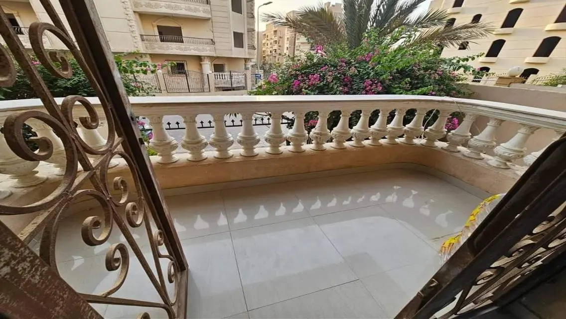 Luxurious 160 sqm Apartment with Exceptional Amenities