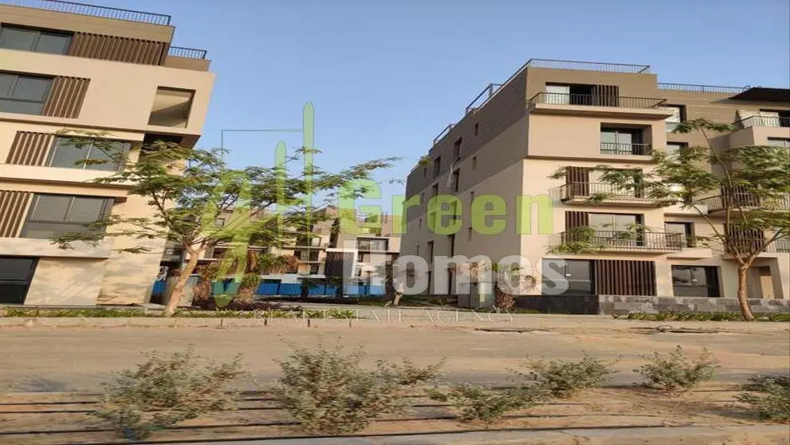 شقة فاخرة للبيع بمساحة واسعة
