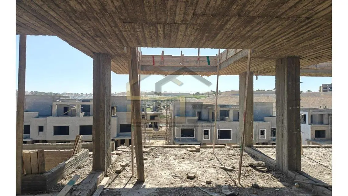 فيلا فاخرة مع مسبح خاص وحديقة في نيو جيزة