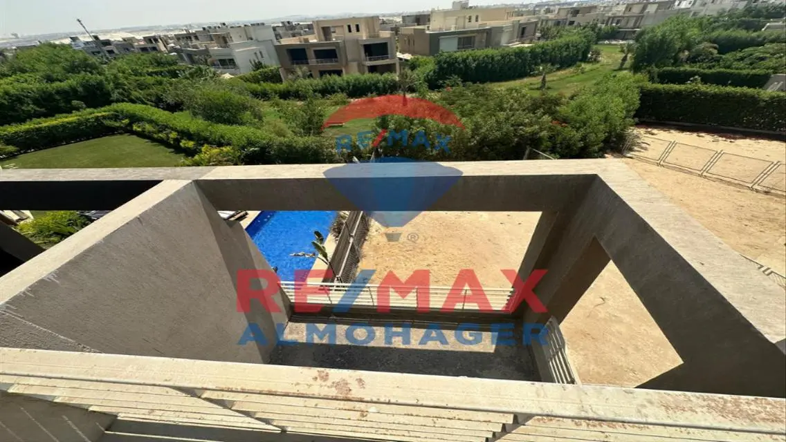 فيلا فاخرة بمساحة 400 متر للبيع