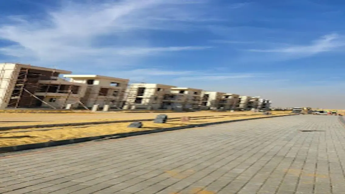 شقة فاخرة بحمام سباحة وحديقة خاصة