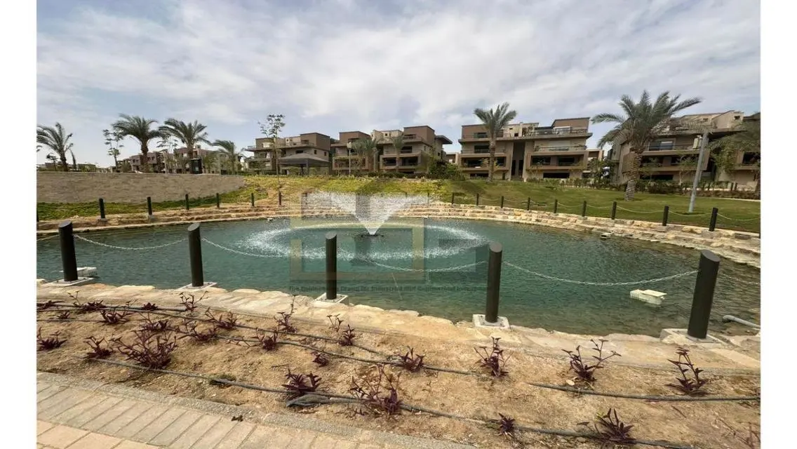 Luxurious Villa with Lake View in New Giza