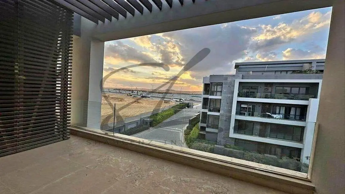 منزل فخم جاهز للسكن مع حديقة ومسبح