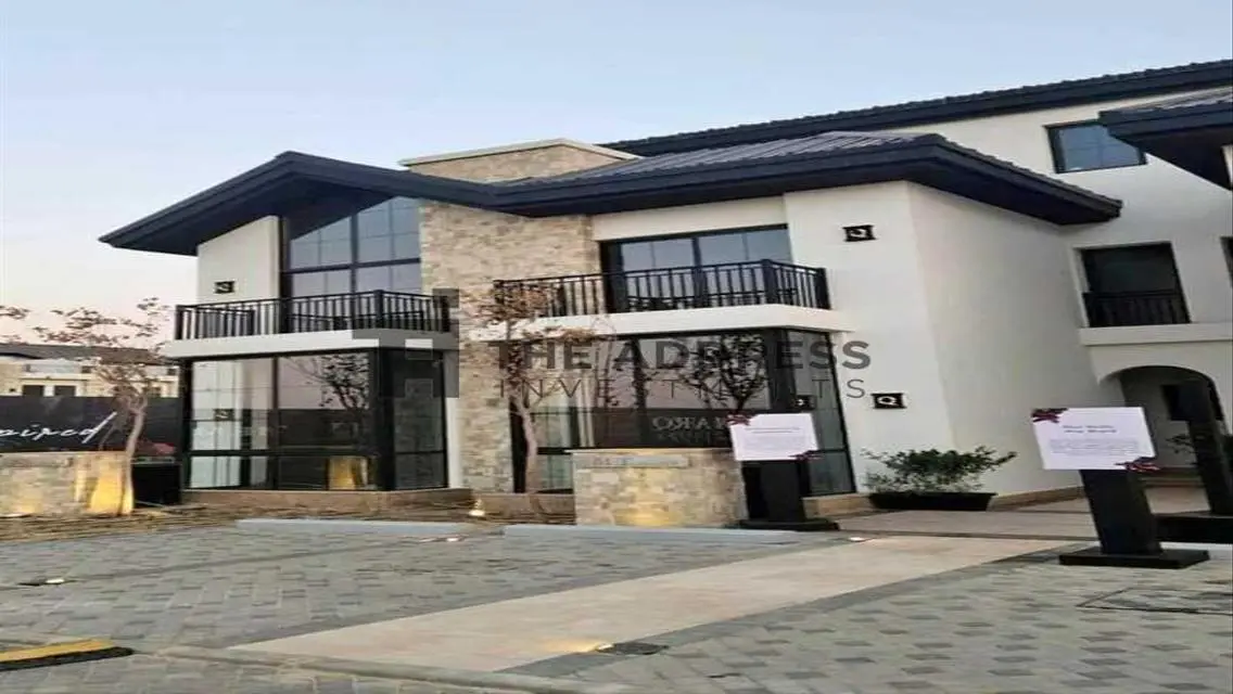 فيلا فاخرة في جبل المنصورة - القاهرة الجديدة