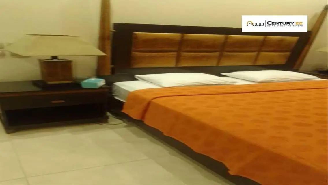 Luxury Apartment with Lake View at 34 Golden Square