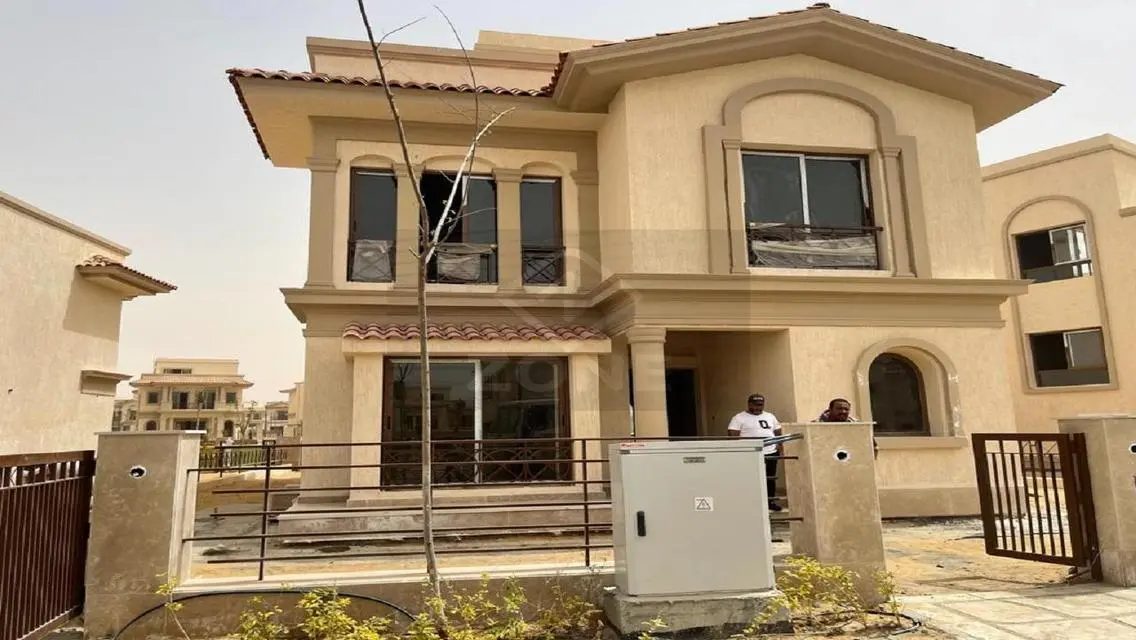 Luxury Villa in D3 with Private Garden and Shared Pool