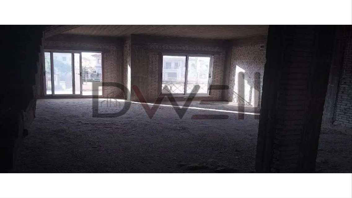 شقة فاخرة في E3-2033 مع حديقة خاصة