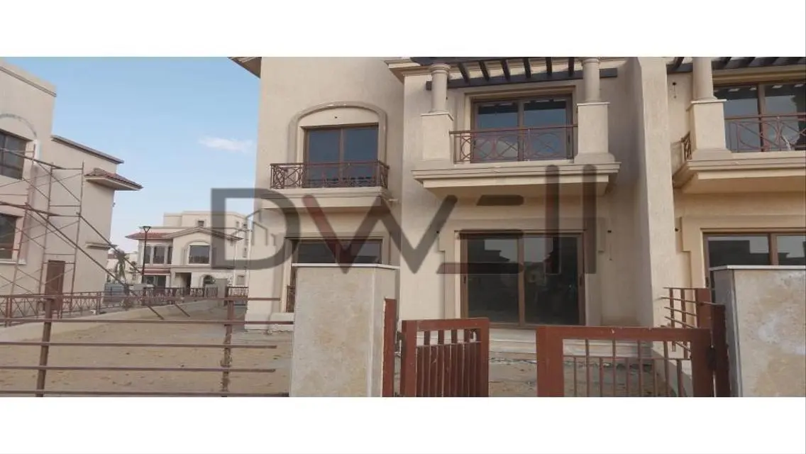 شقة فاخرة في E3-2033 مع حديقة خاصة
