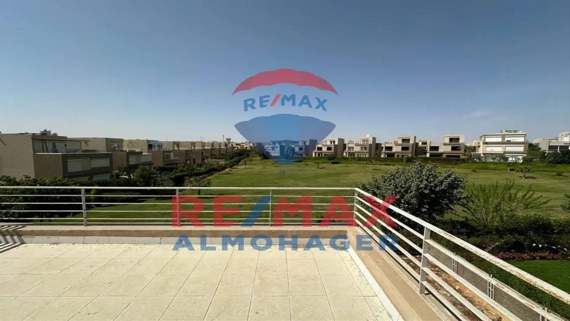 شقة فاخرة بمساحة 350 متر للبيع