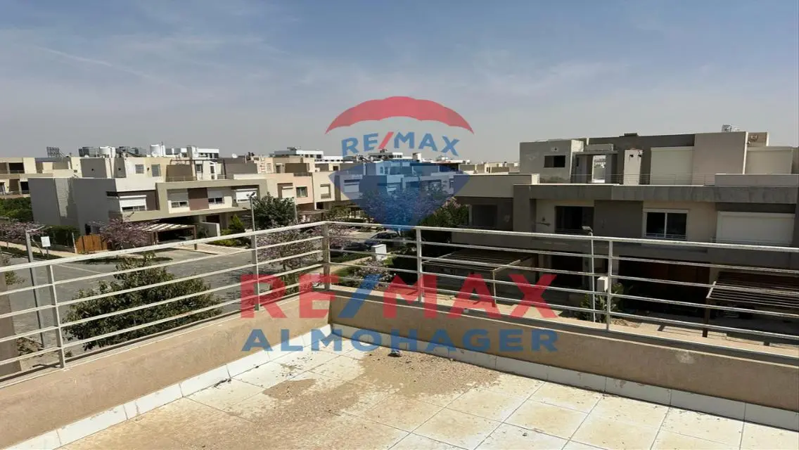 شقة فاخرة بمساحة 350 متر للبيع
