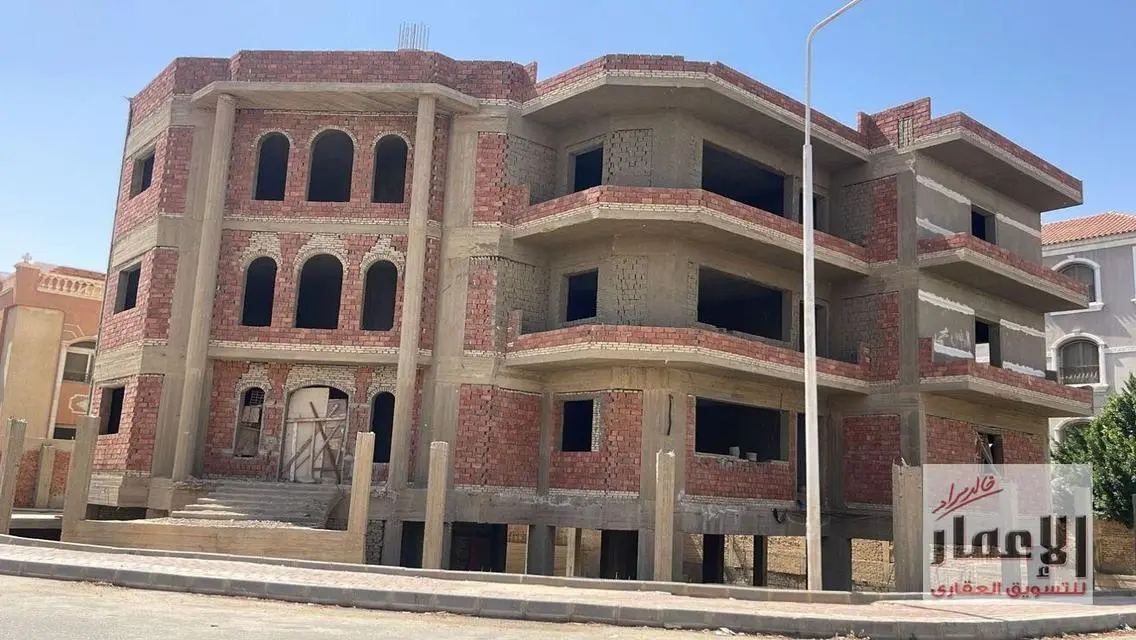 فيلا فاخرة للاختيار بالقرب من البحر