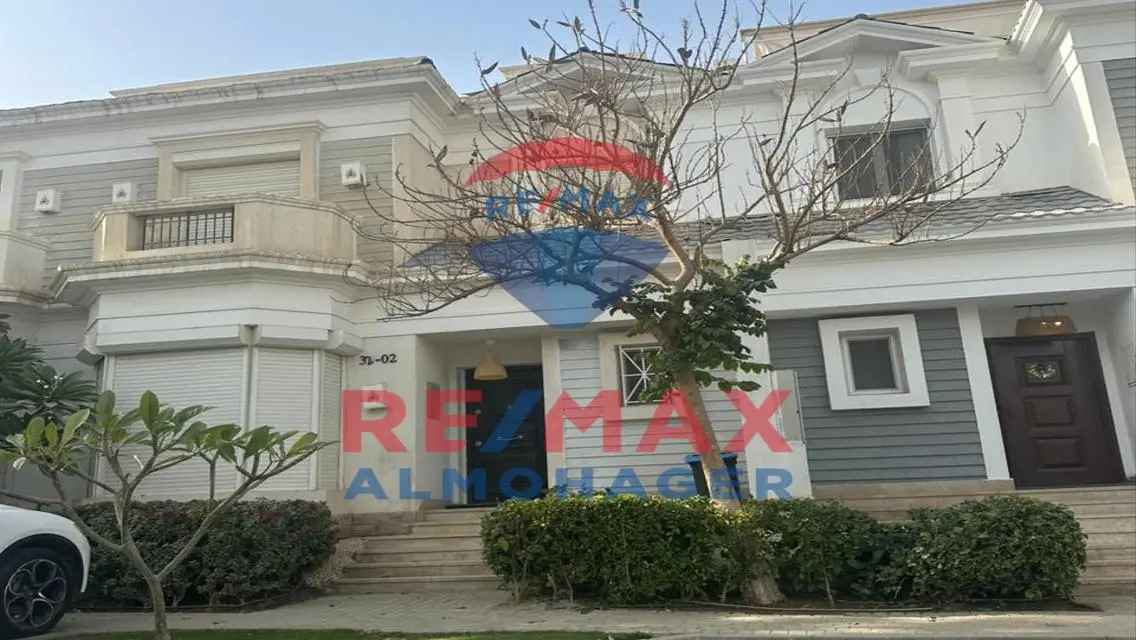 Luxurious Apartment with Spacious Layout for Sale in Prime Location