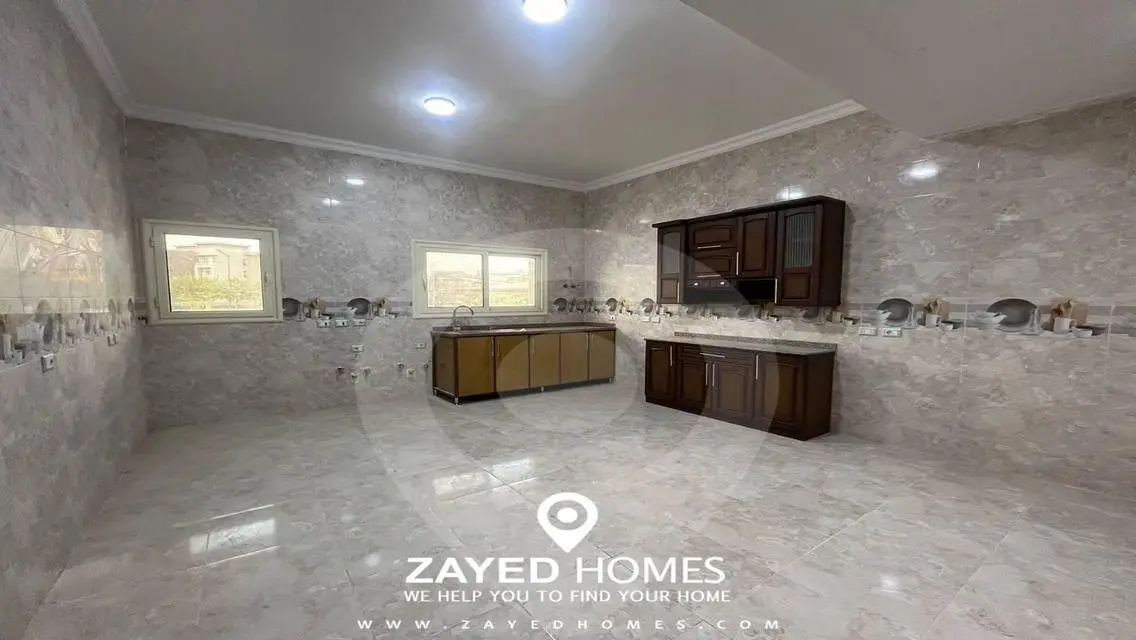 Luxurious Villa in New Giza Compound - 6th October