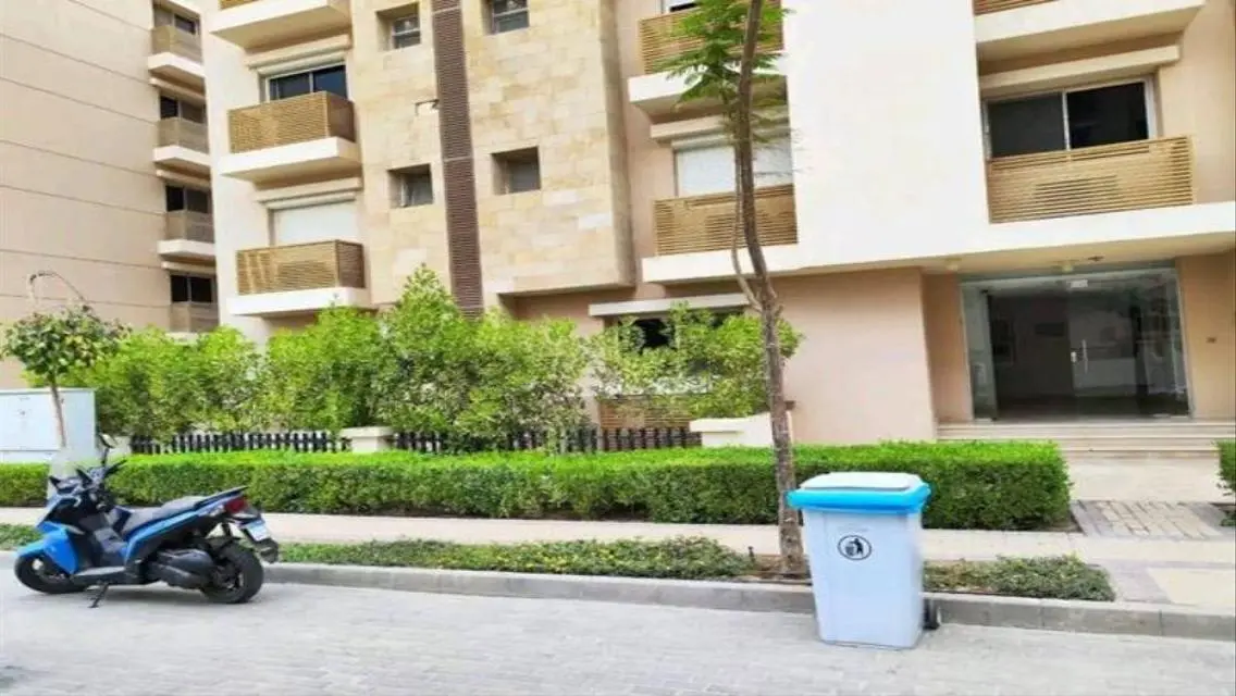 شقة للبيع في كومباوند تاج سيتي 85