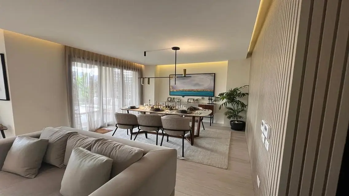 Luxurious Villa for Sale with Spacious Amenities