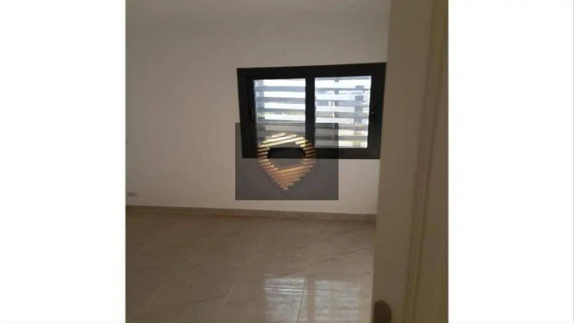 Luxury Apartment for Sale with Spacious Living in Prime Location