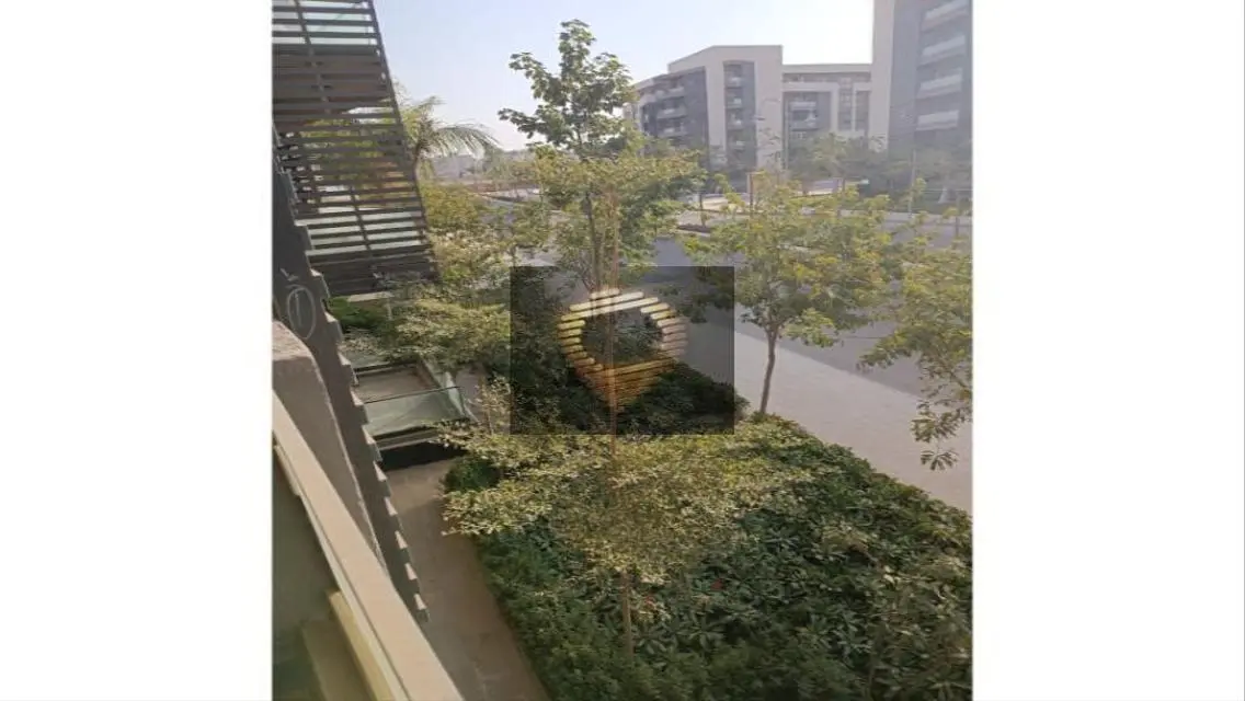 Luxury Apartment for Sale with Spacious Living in Prime Location