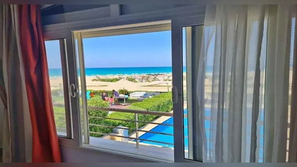 Luxury 3 Bedroom Apartment with Unique Design