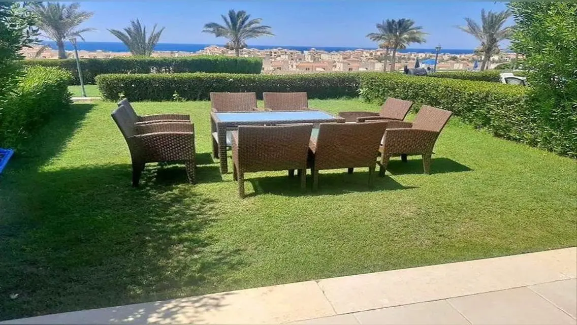 Luxury 3 Bedroom Apartment with Unique Design
