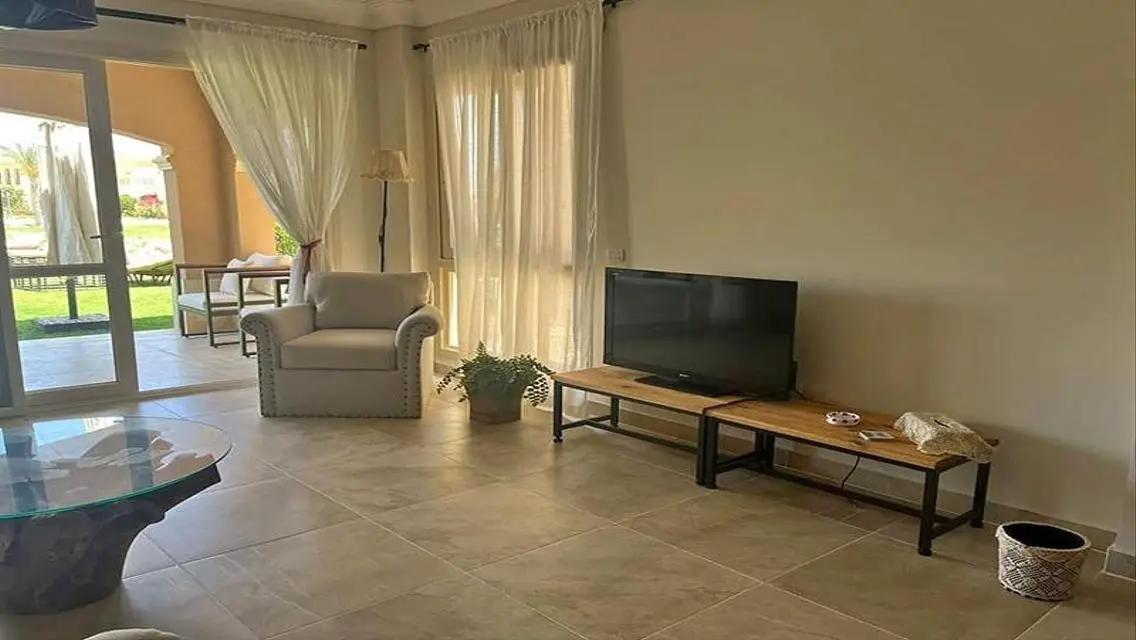 Luxury 3 Bedroom Apartment with Unique Design
