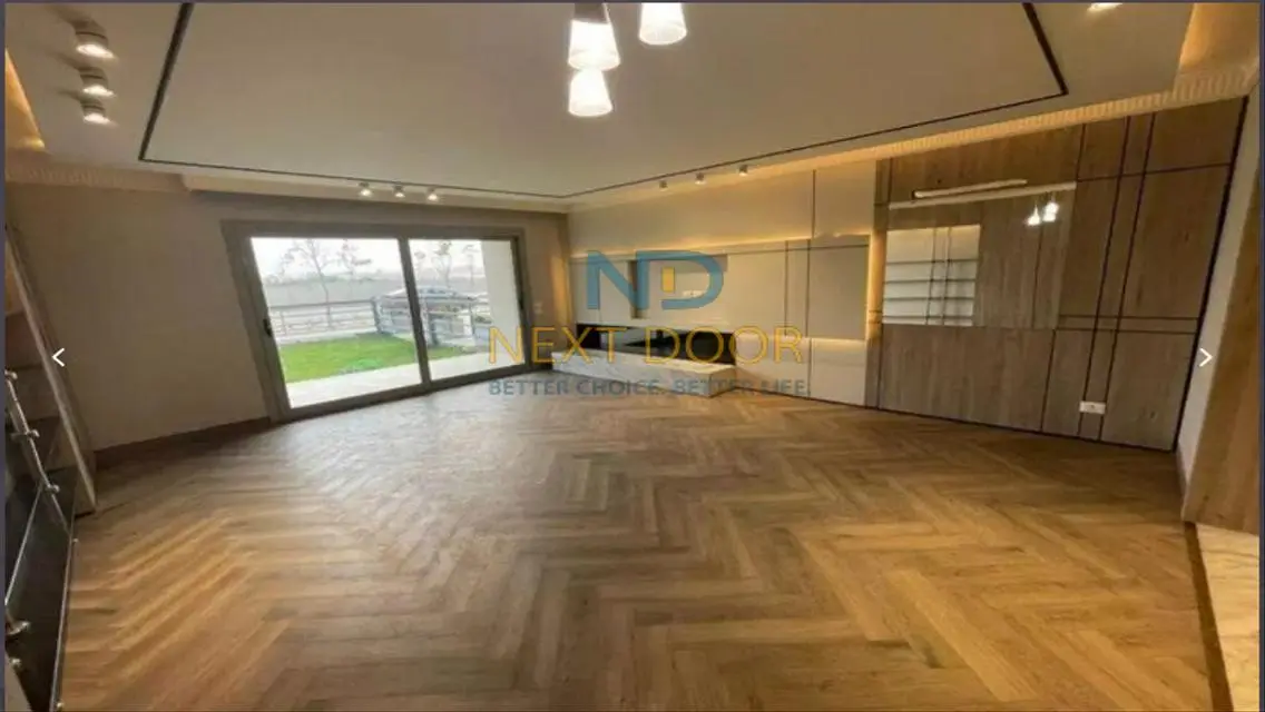 Luxury Apartment Overlooking the Lake for Sale