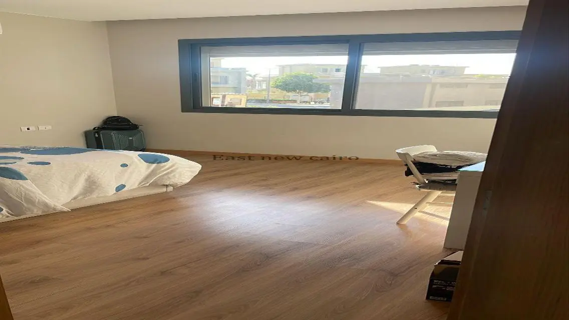 Luxury Villa for Sale in V-Residence