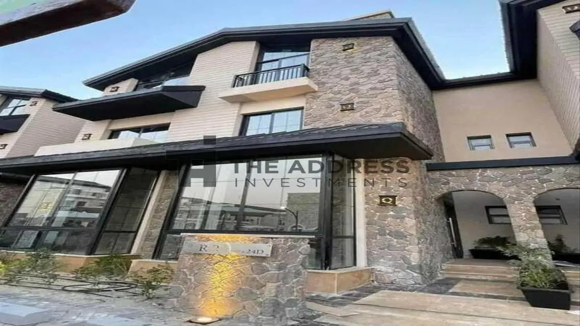 Luxury Villa for Sale in Mountain View Compound, New Cairo
