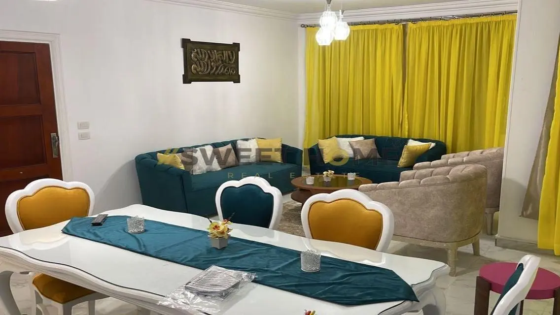 شقة مميزة للإيجار بمساحة واسعة
