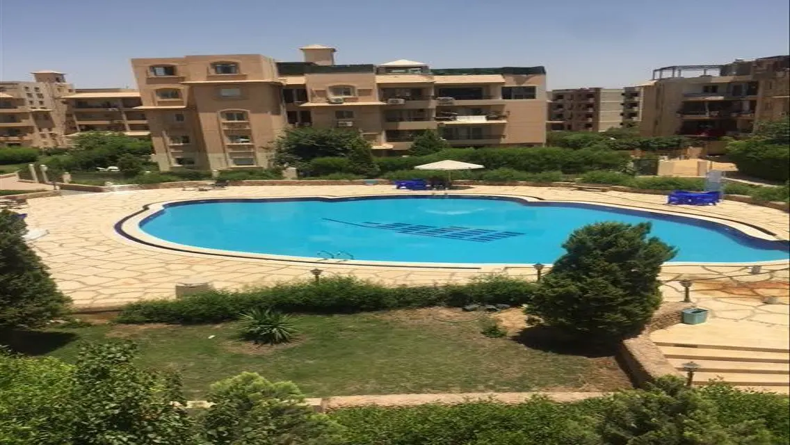 شقة بمساحة واسعة في منطقة حيوية