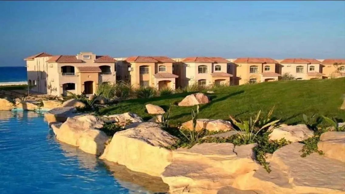 فيلا رائعة بمساحة 180 متر وسعر 5,140,000