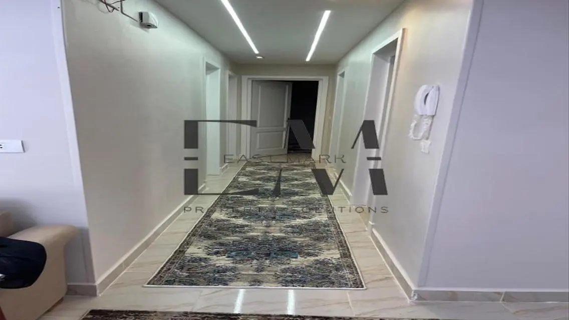 Luxury Apartment in B12 with Private Garden
