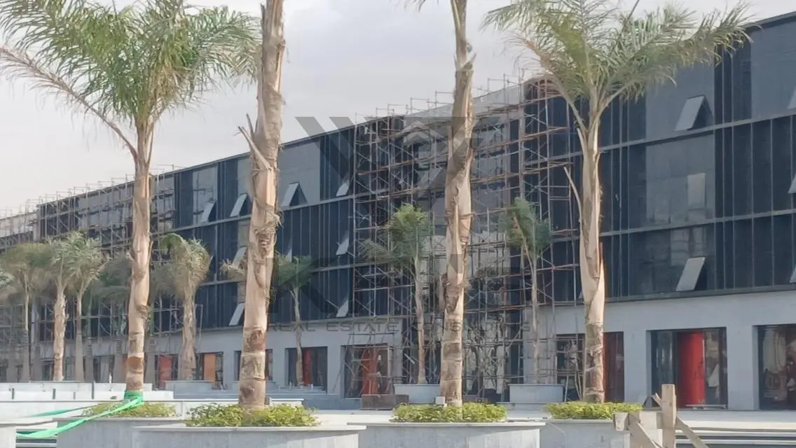 Luxury Apartment at Lake View Residence, New Cairo