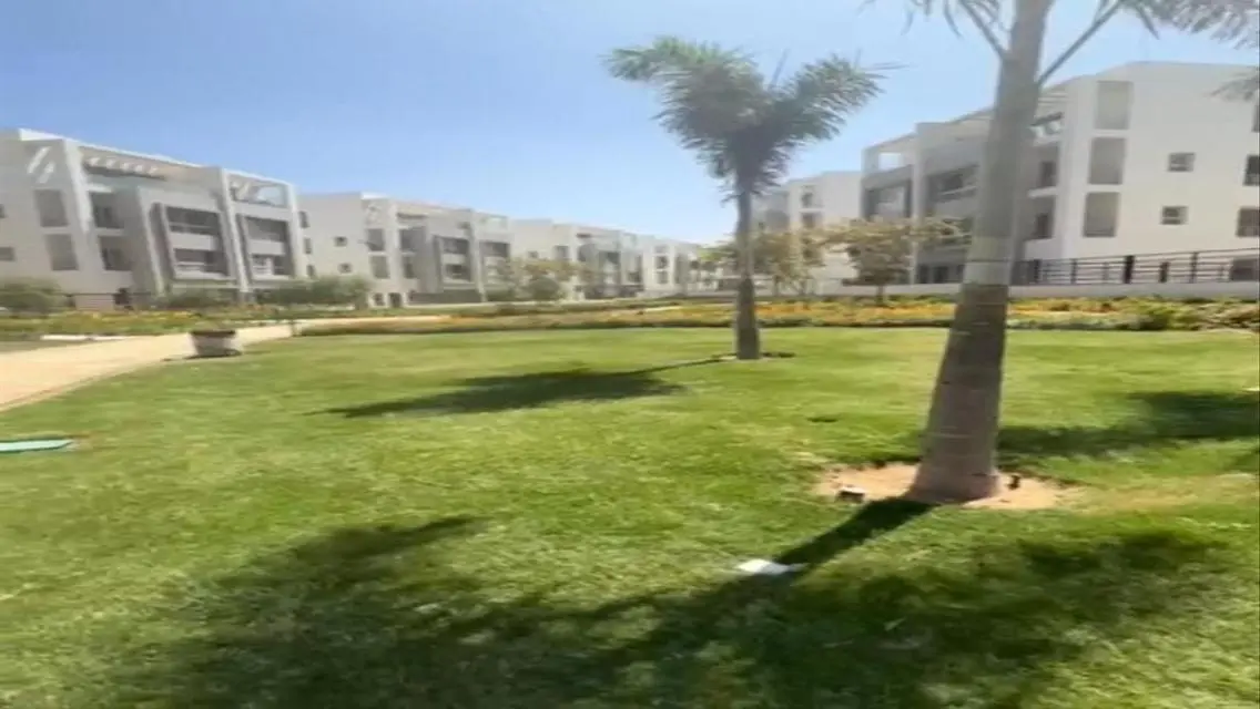 Luxurious Villa in Hyde Park Compound