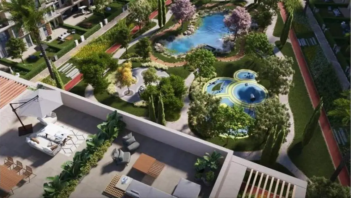 Luxury Apartment with Spacious Layout in the Heart of the City
