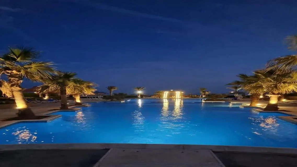 Luxury Apartment Overlooking Lakes at an Attractive Price