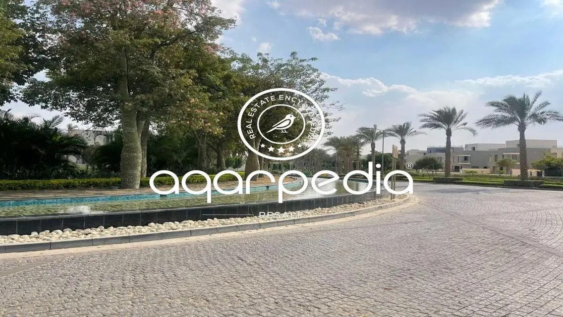 Luxury Villa with Private Garden and Pool in Prime Location