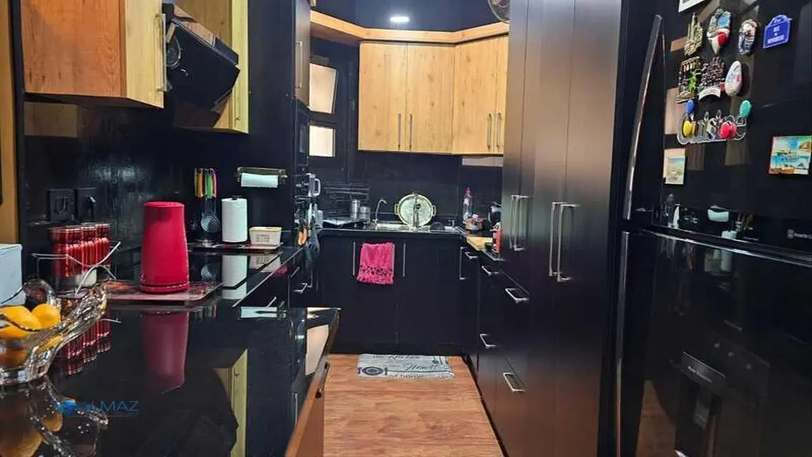 شقة سكنية فاخرة للبيع بمساحة 500 متر