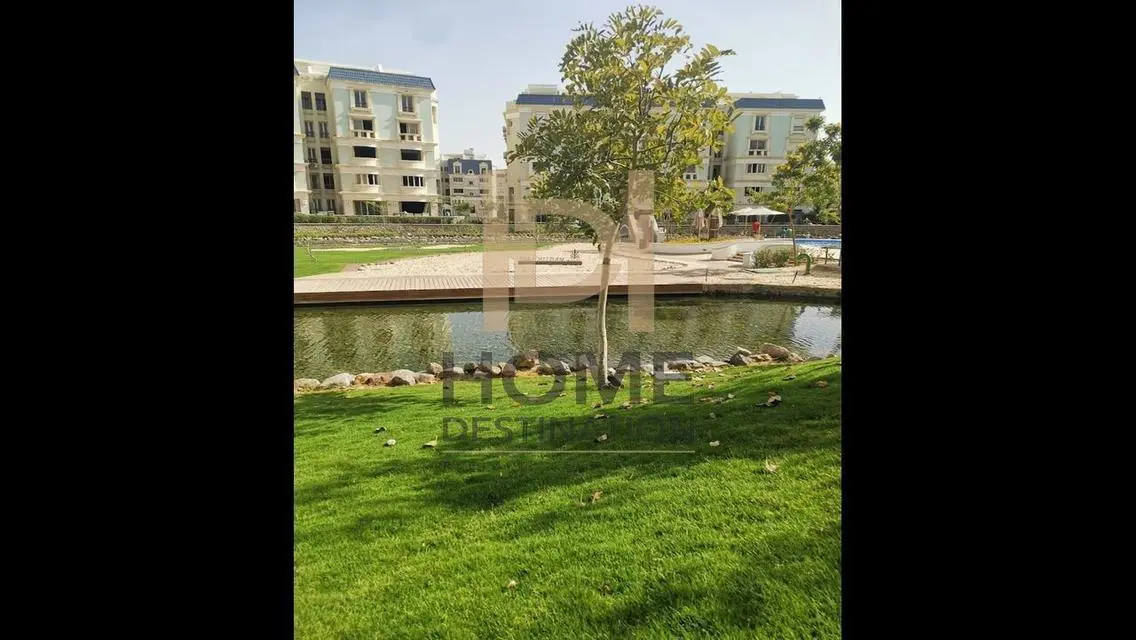 Stunning Lake-View Apartment in a Prime Location