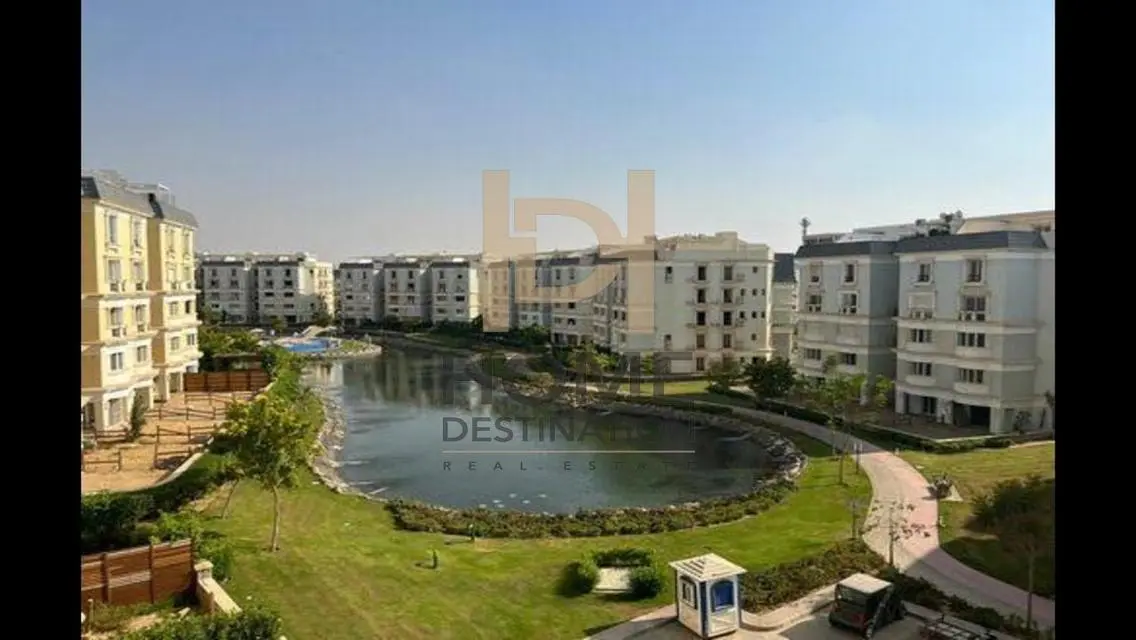 Stunning Lake-View Apartment in a Prime Location